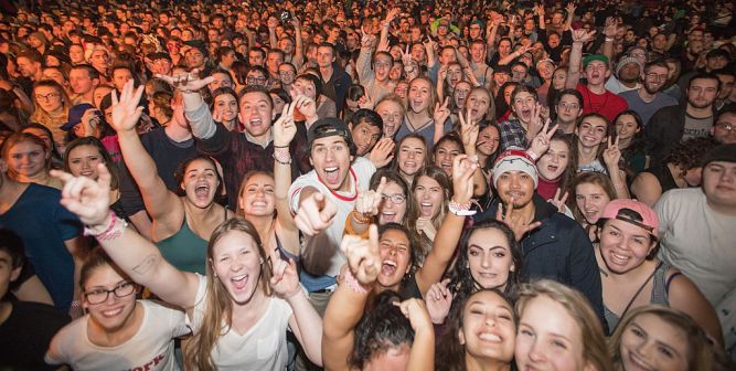 Deck The Hall Ball 2016